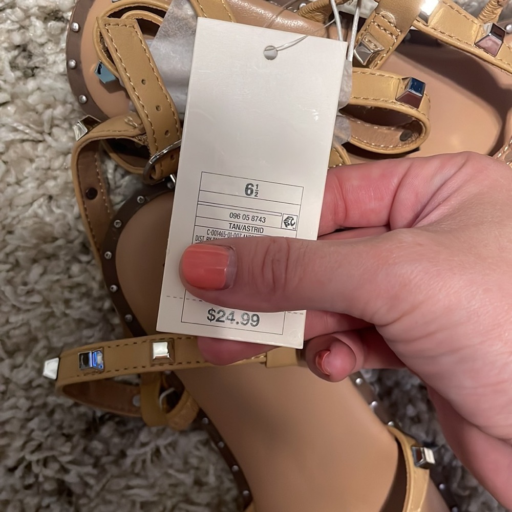 Sandals - Picture 7 of 7